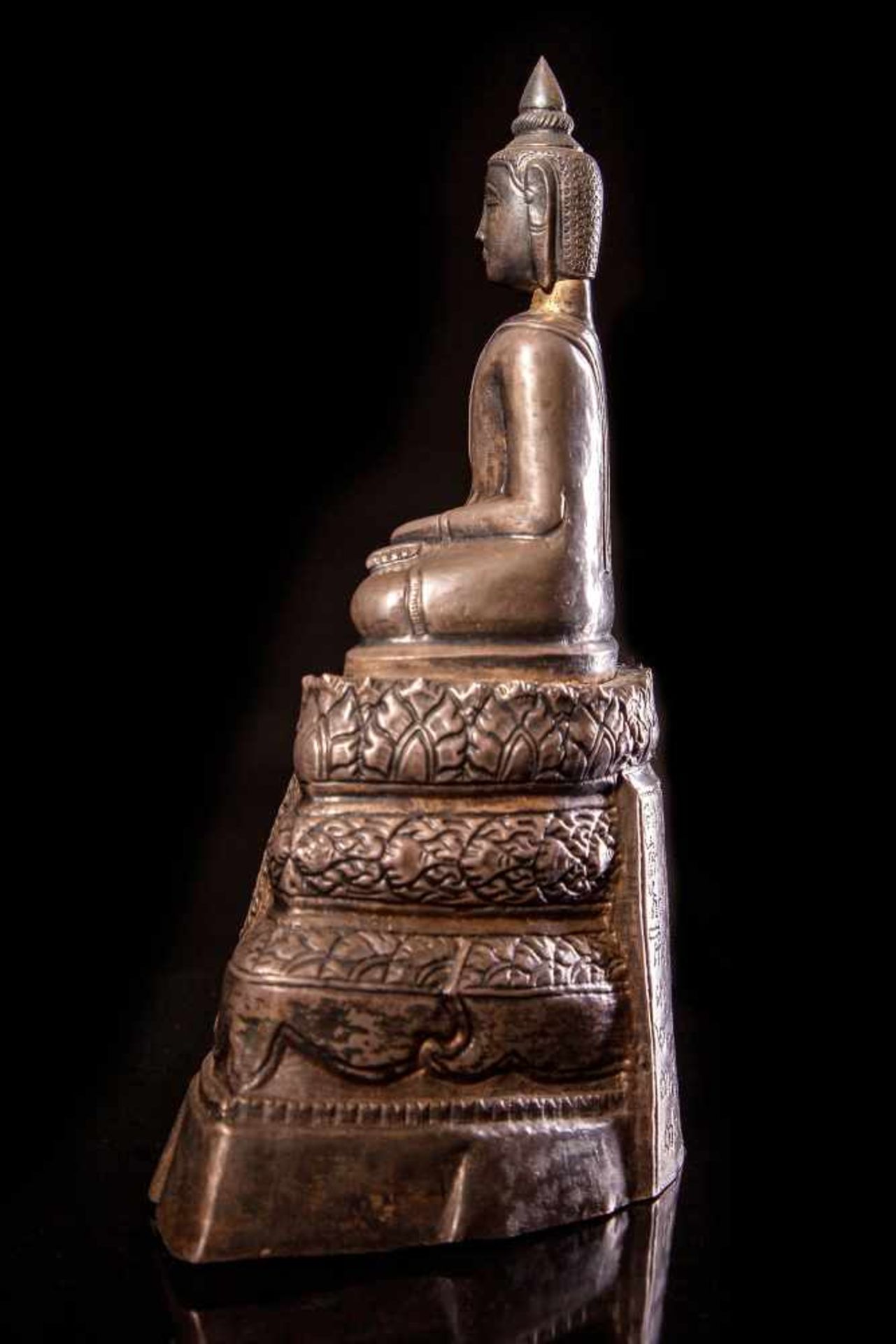 A Silver Seated Buddha, 19th century - Bild 5 aus 5