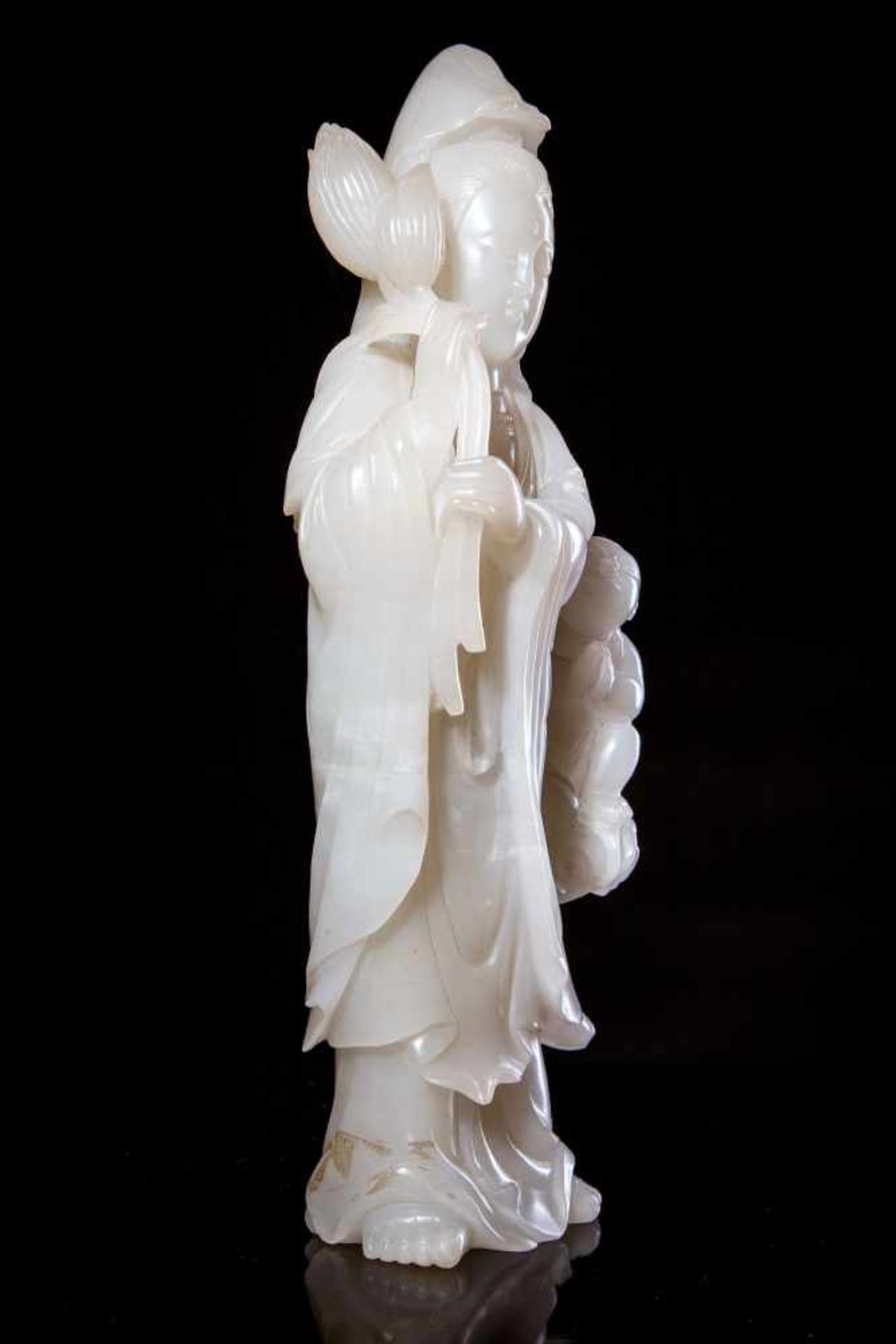 A White Jade Figure of Guanyin and Shancai - Bild 2 aus 5