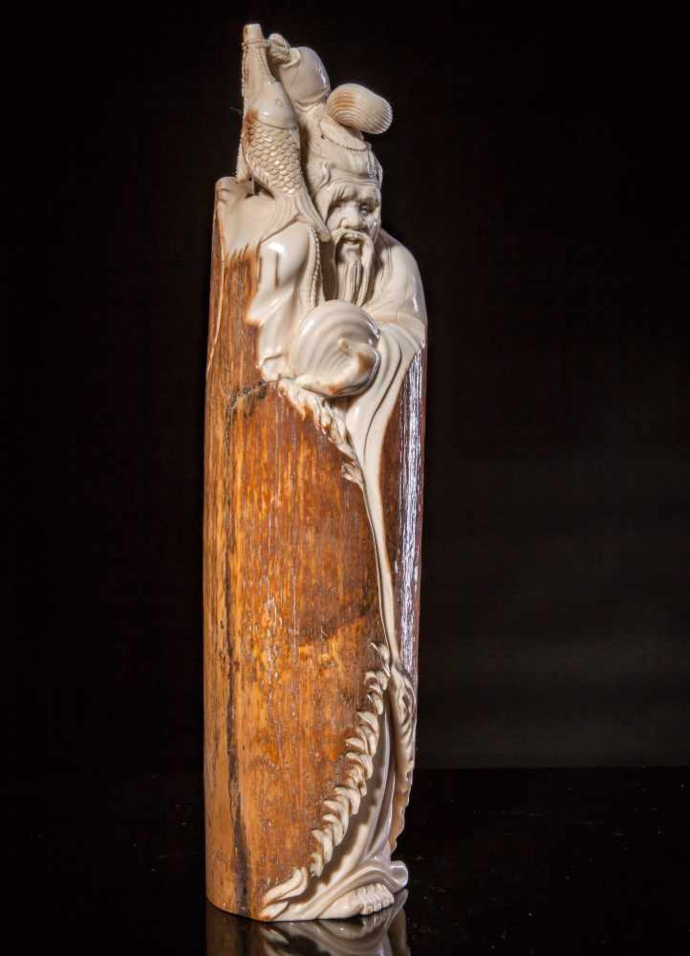 A Finely Carved Section of Mammoth Tusk - Bild 2 aus 4