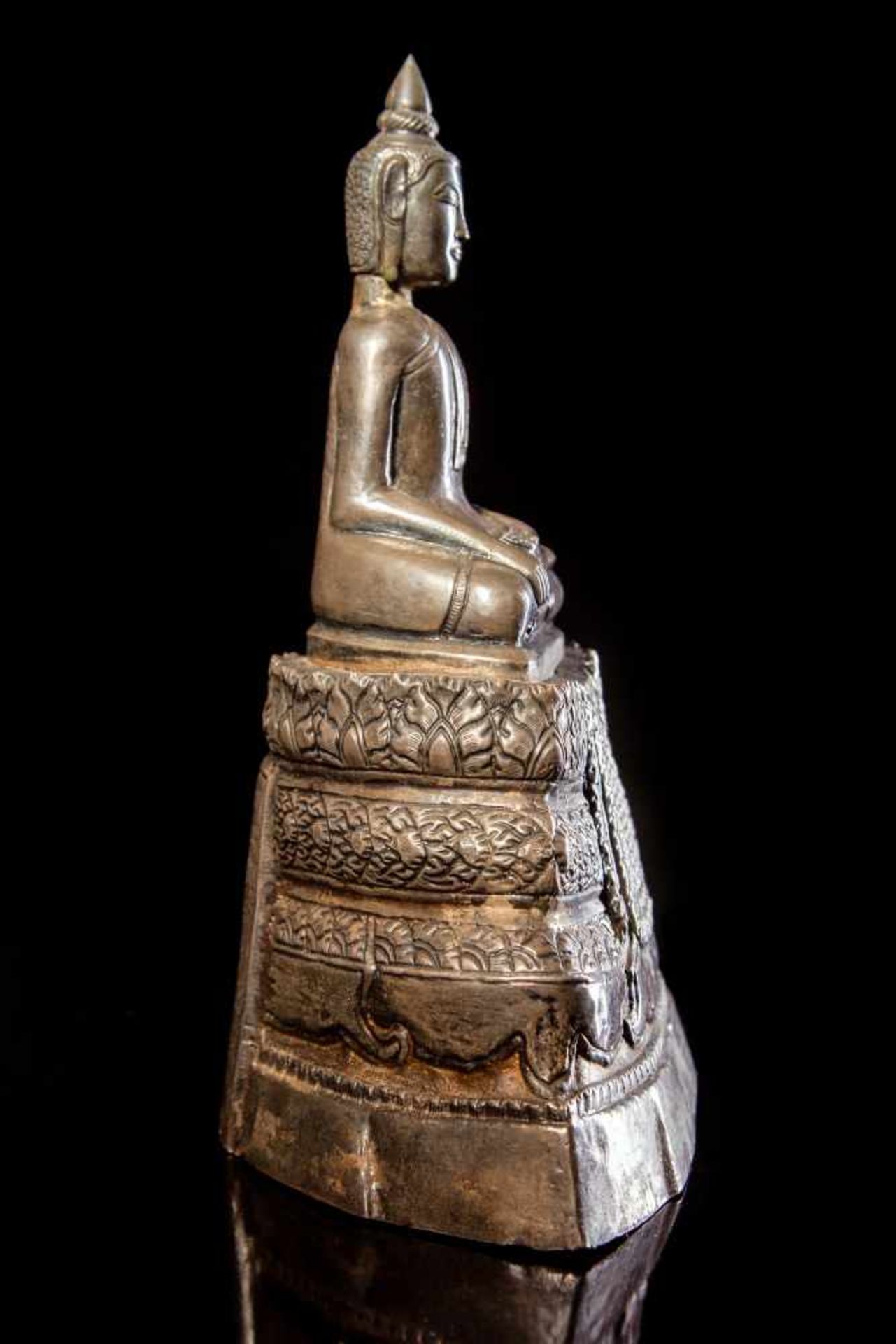 A Silver Seated Buddha, 19th century - Bild 3 aus 5