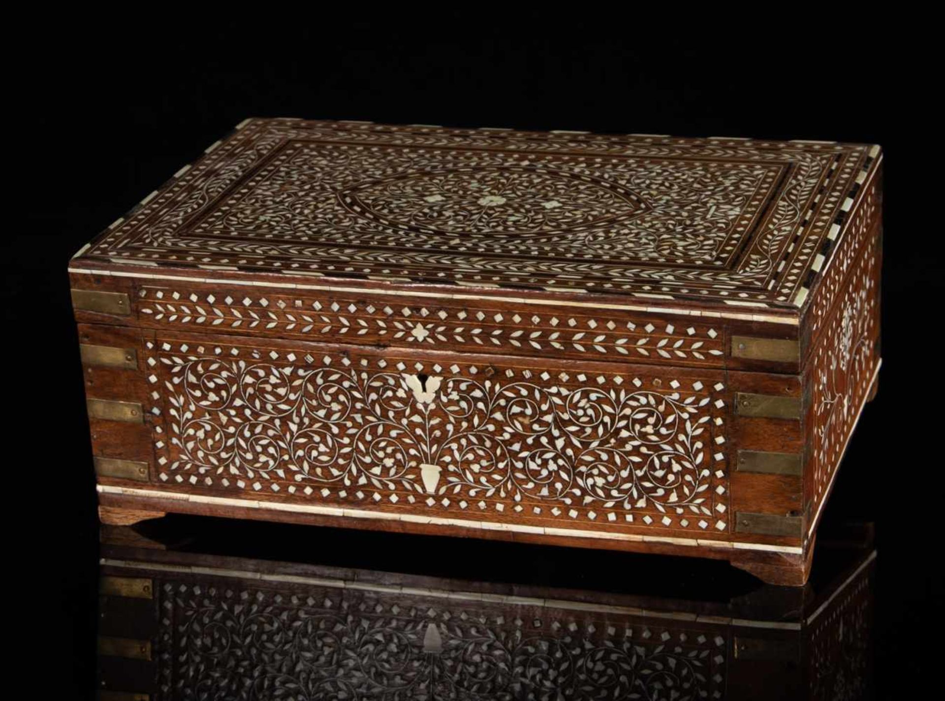 An Anglo Indian jewellery box