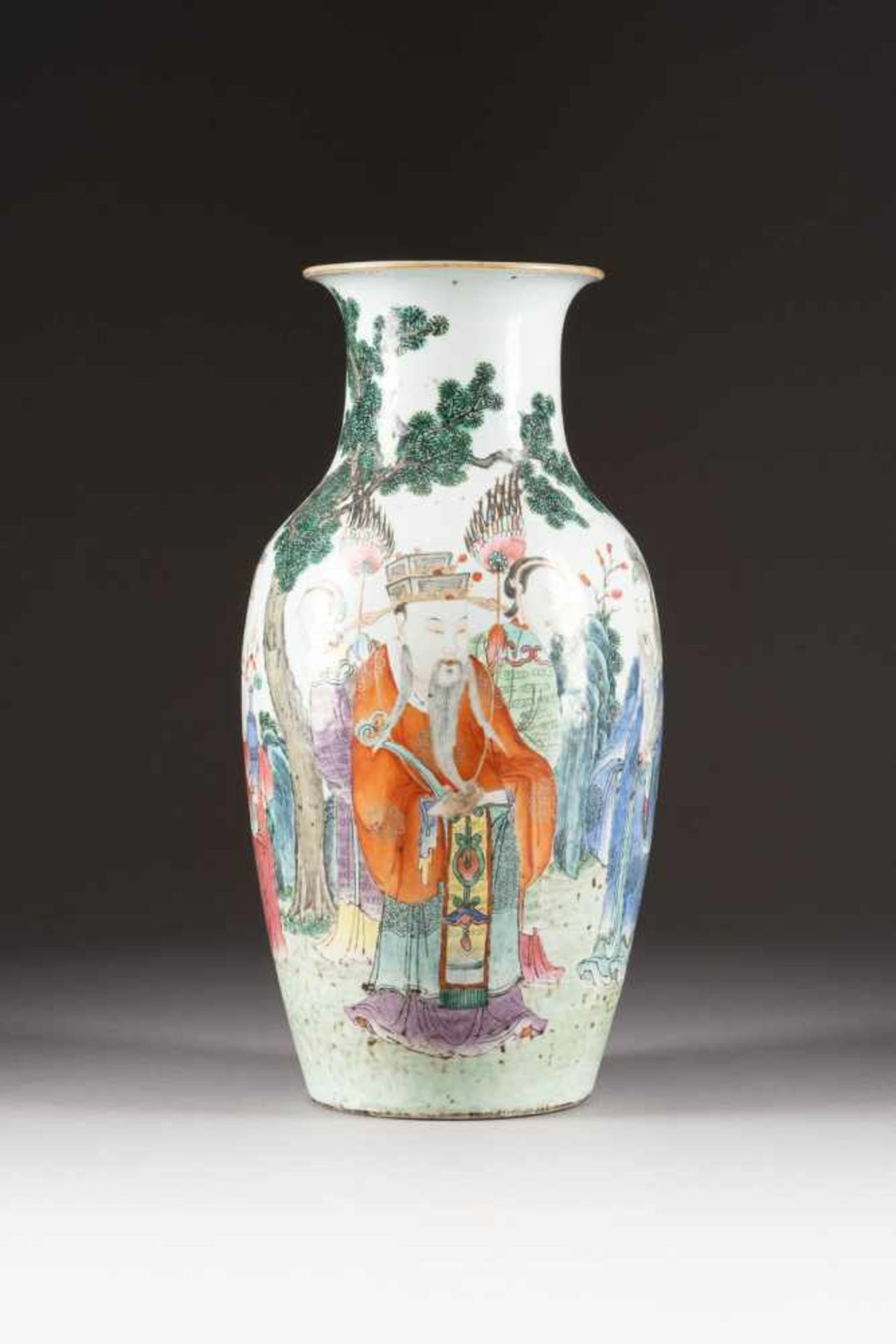 VASE MIT DEKOR VON 'FU-LU-SHOU'