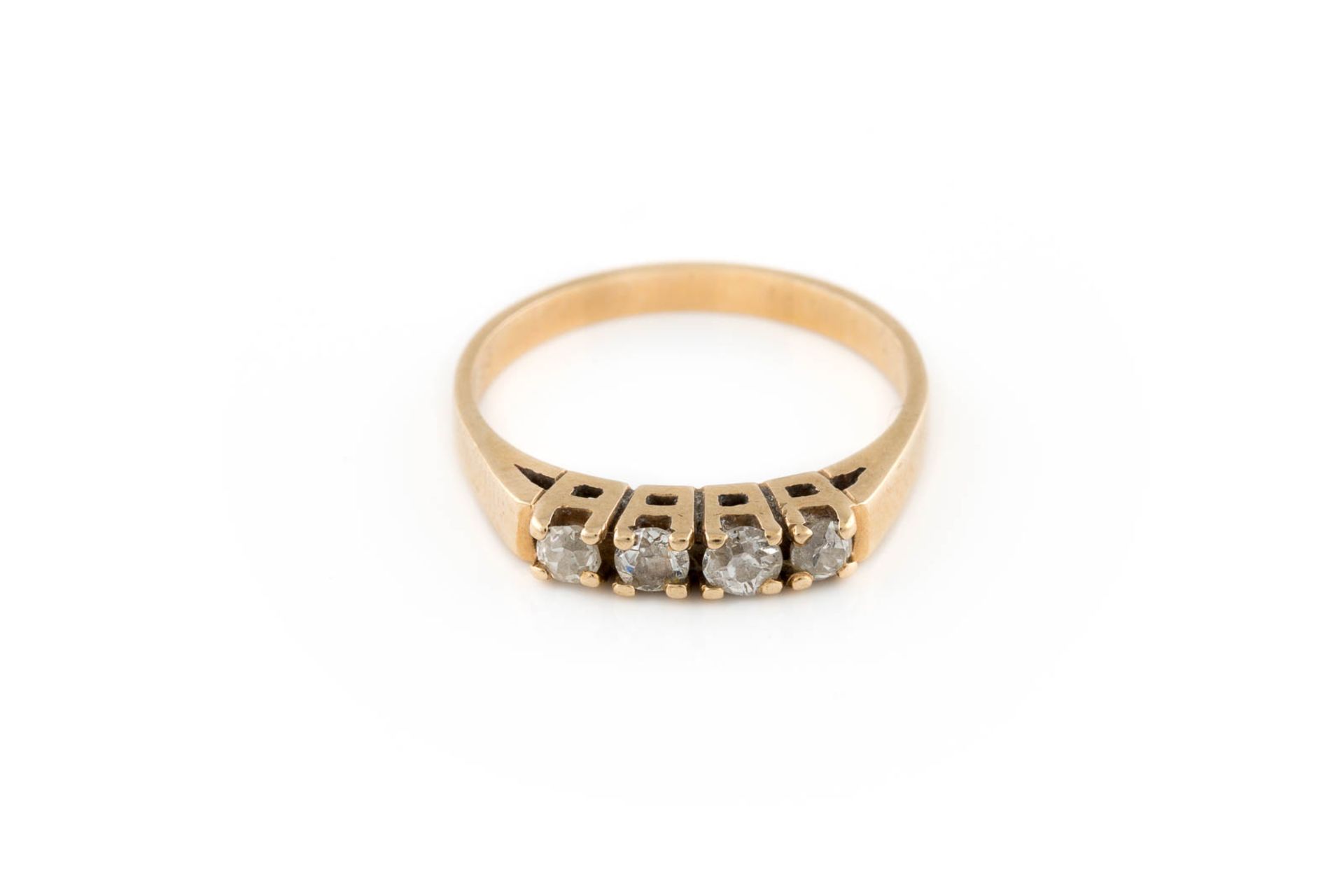 DIAMANT-RING Gelbgold. Ringmaß ca. 54,5, Ges.-Gew. ca. 2,6 g. Gest. 585. Vier Diamanten im