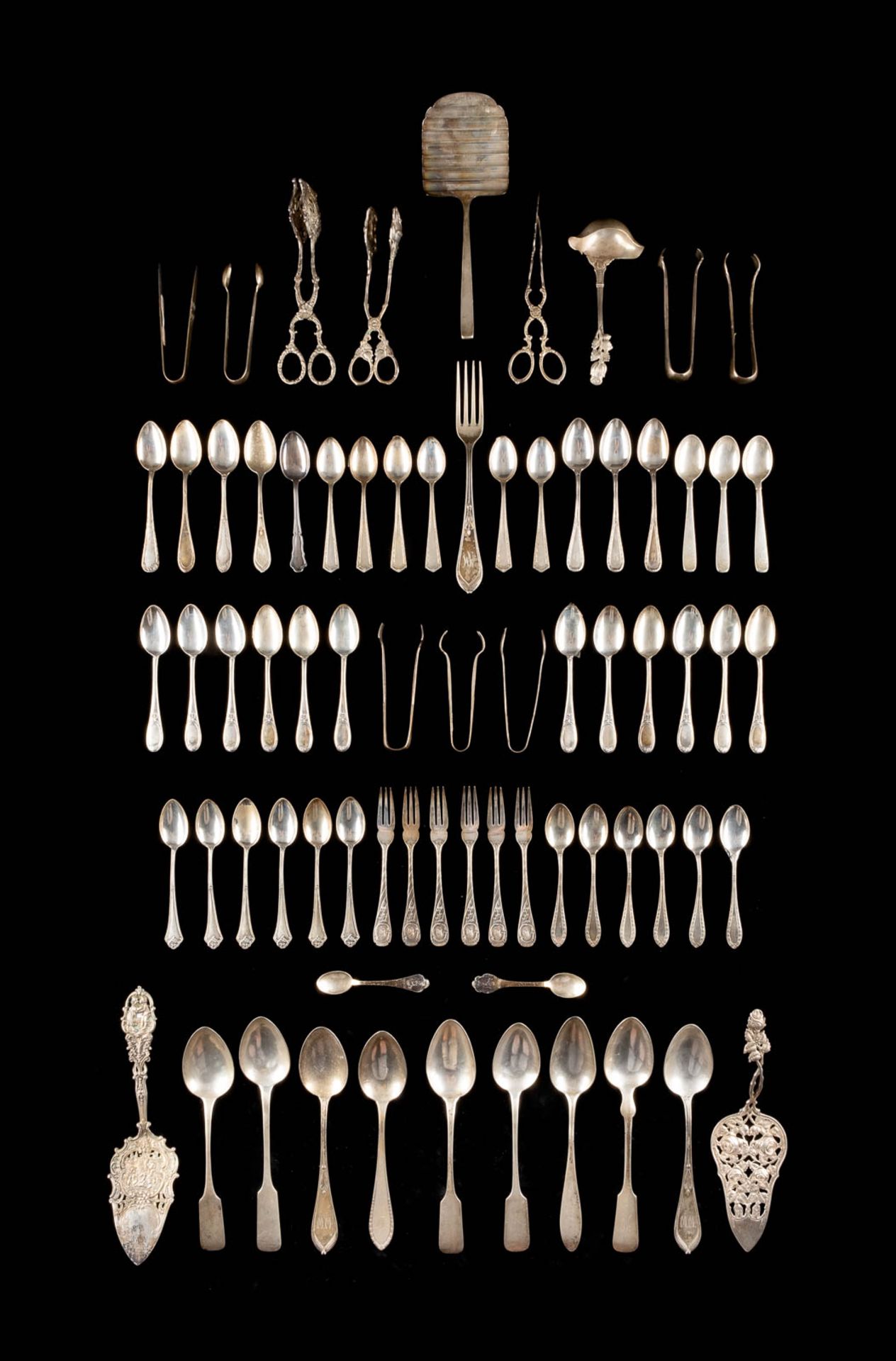 SAMMLUNG VON 73 BESTECKTEILEN Deutsch, Ende 19. Jh. - Anfang 20. Jh. Silber. L. 10,2-22,6 cm, 2132