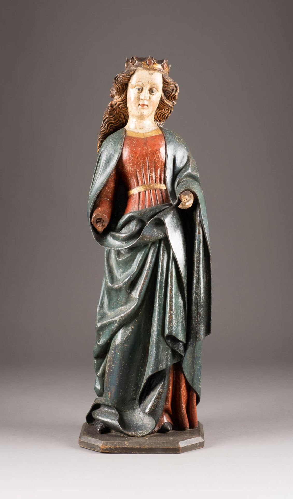 GROSSE FIGUR DER HEILIGEN KATHARINA Deutsch, um 1500 Holz, plastisch geschnitzt, farbig gefasst,