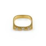 BRILLANT-RING 'NIESSING' Gelbgold. Ringmaß ca. 54, Ges.-Gew. ca. 3,5 g. Gest. 585, Herstellersignet,