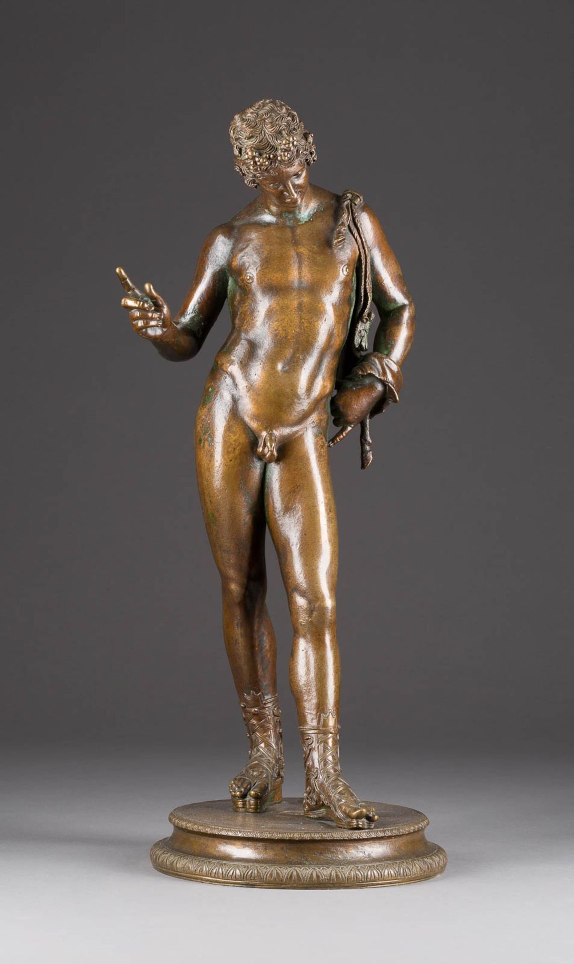 ITALIENISCHER BILDPLASTIKERTätig im 19. Jh.Narcissus (nach antikem Original) Bronze, braun