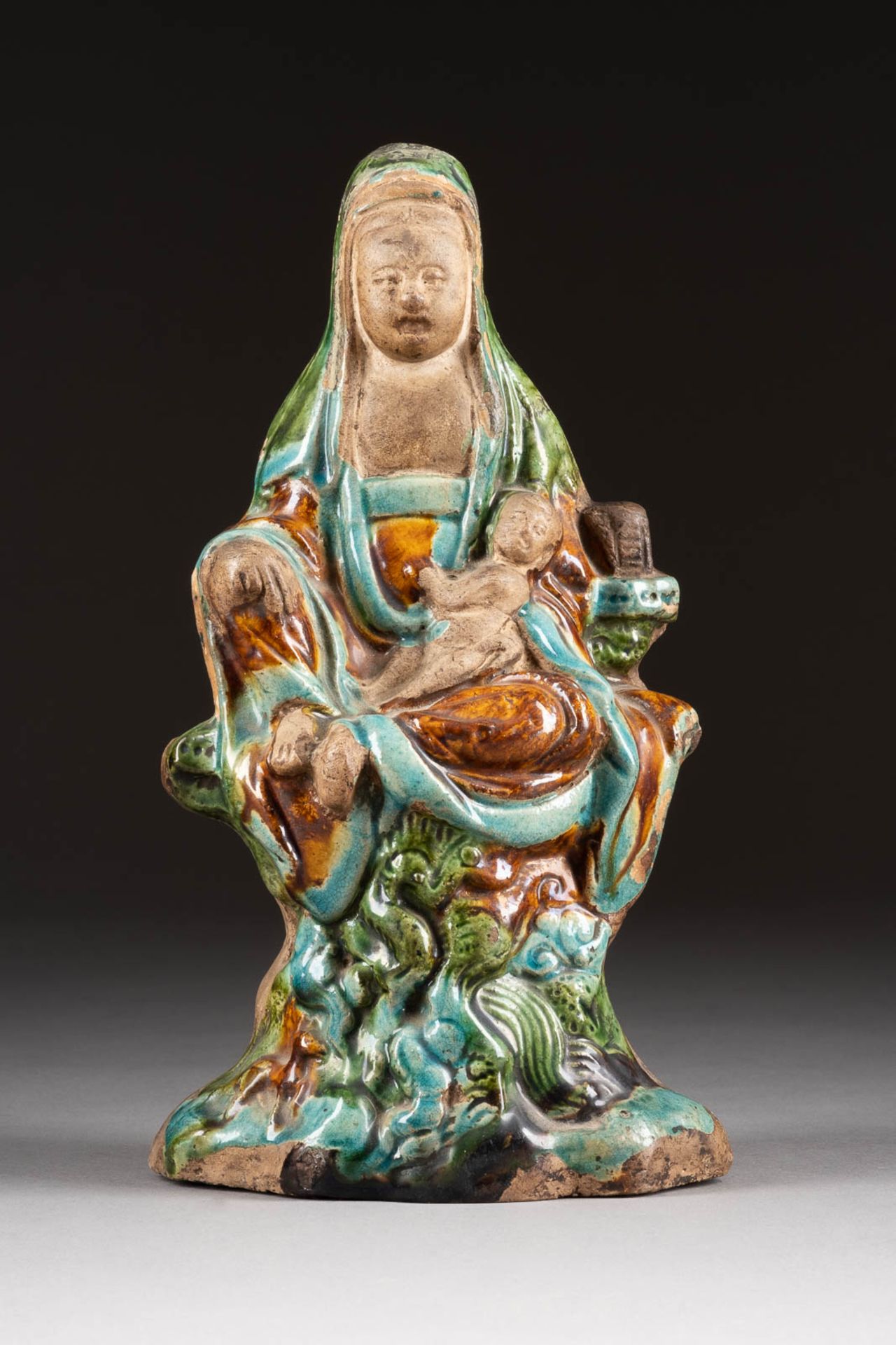 TONFIGUR: GUANYIN UND KNABE