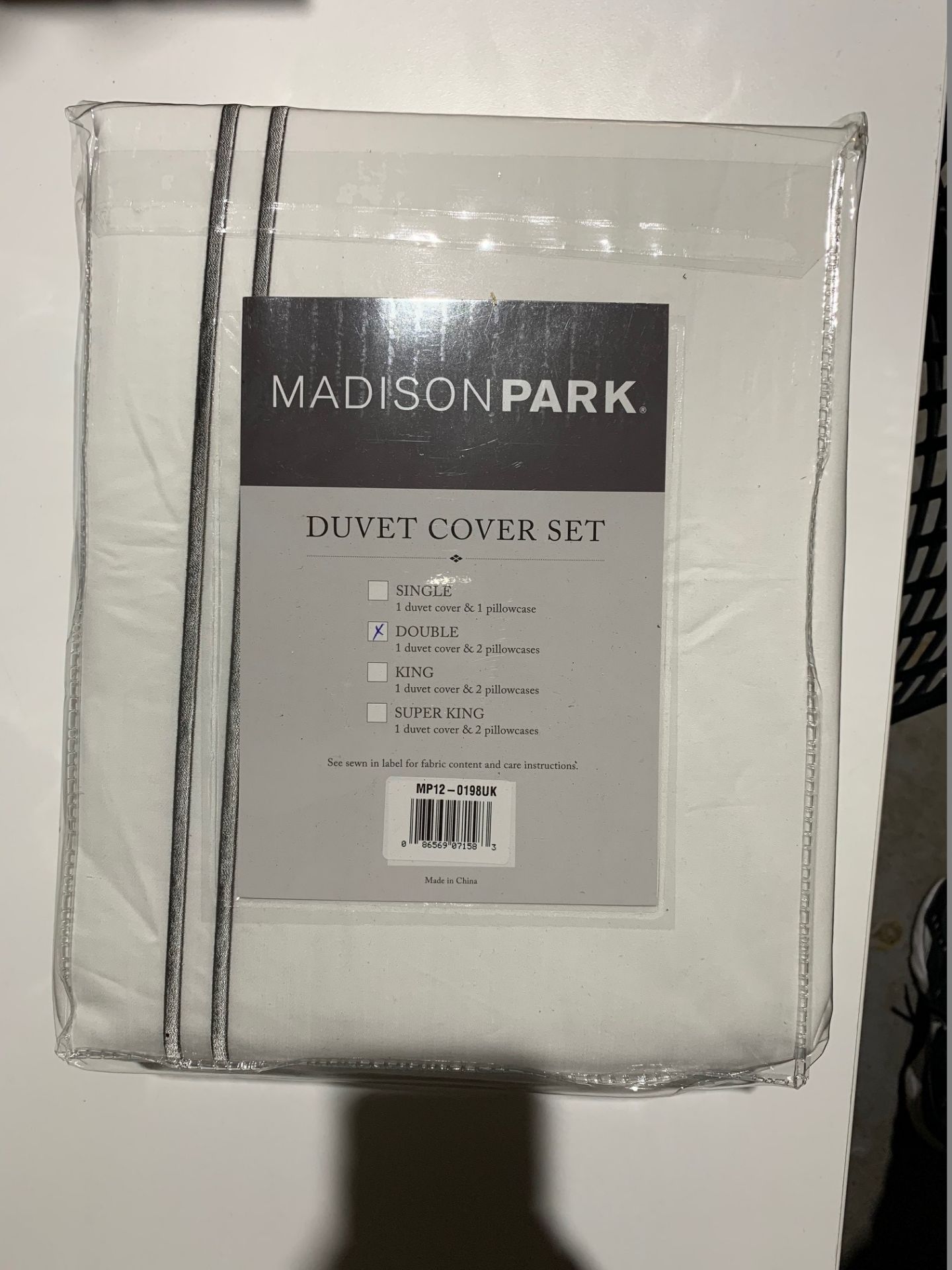 1 x Madison Park Luxury Collection Double Duvet Set White - Product Code MP12-0198UK (Brand New - - Image 2 of 2