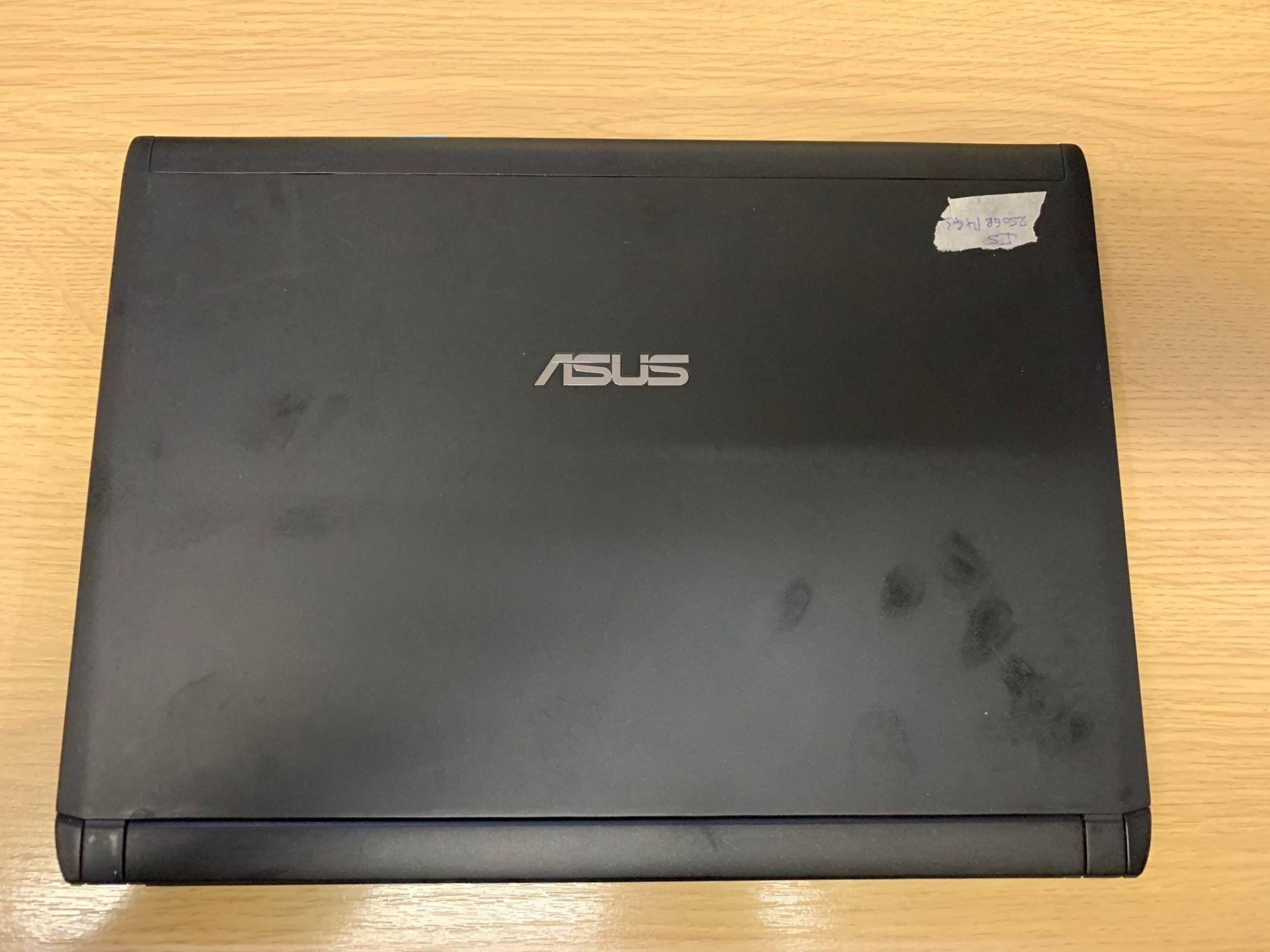 Asus V365 Laptop - i5 2nd Generation, 250GB Hard Drive, 4GB RAM, Windows 7 & Charger - Image 3 of 4