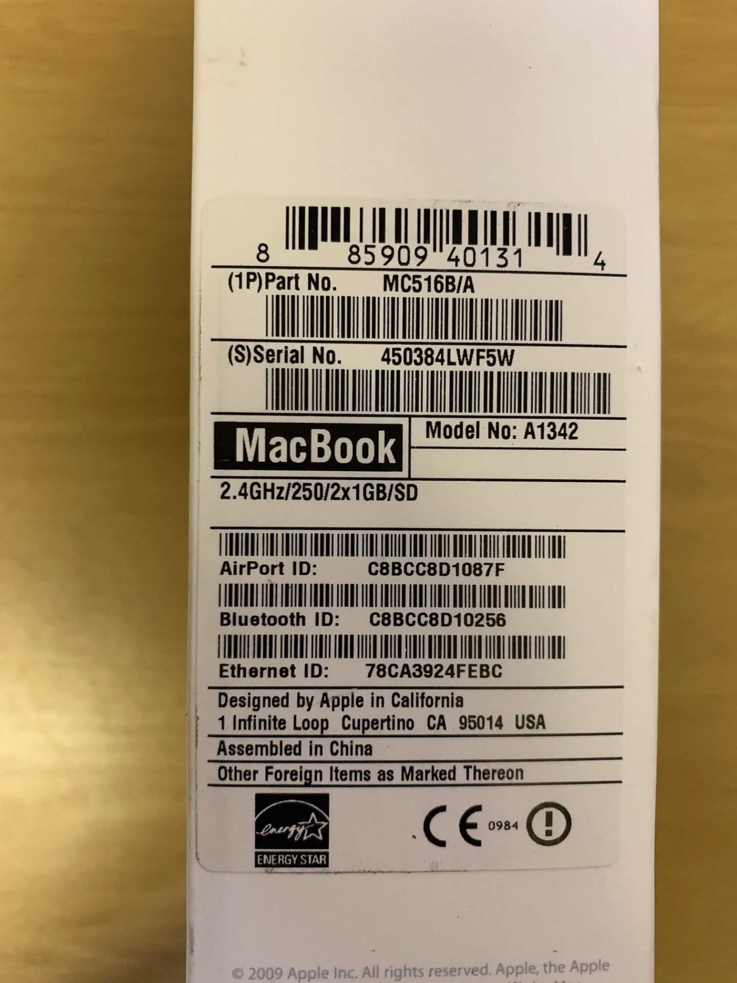 Apple MacBook - Model A1342, 2.4GHz, 250GB Hard Drive, Includes Box & Charger - Image 4 of 4