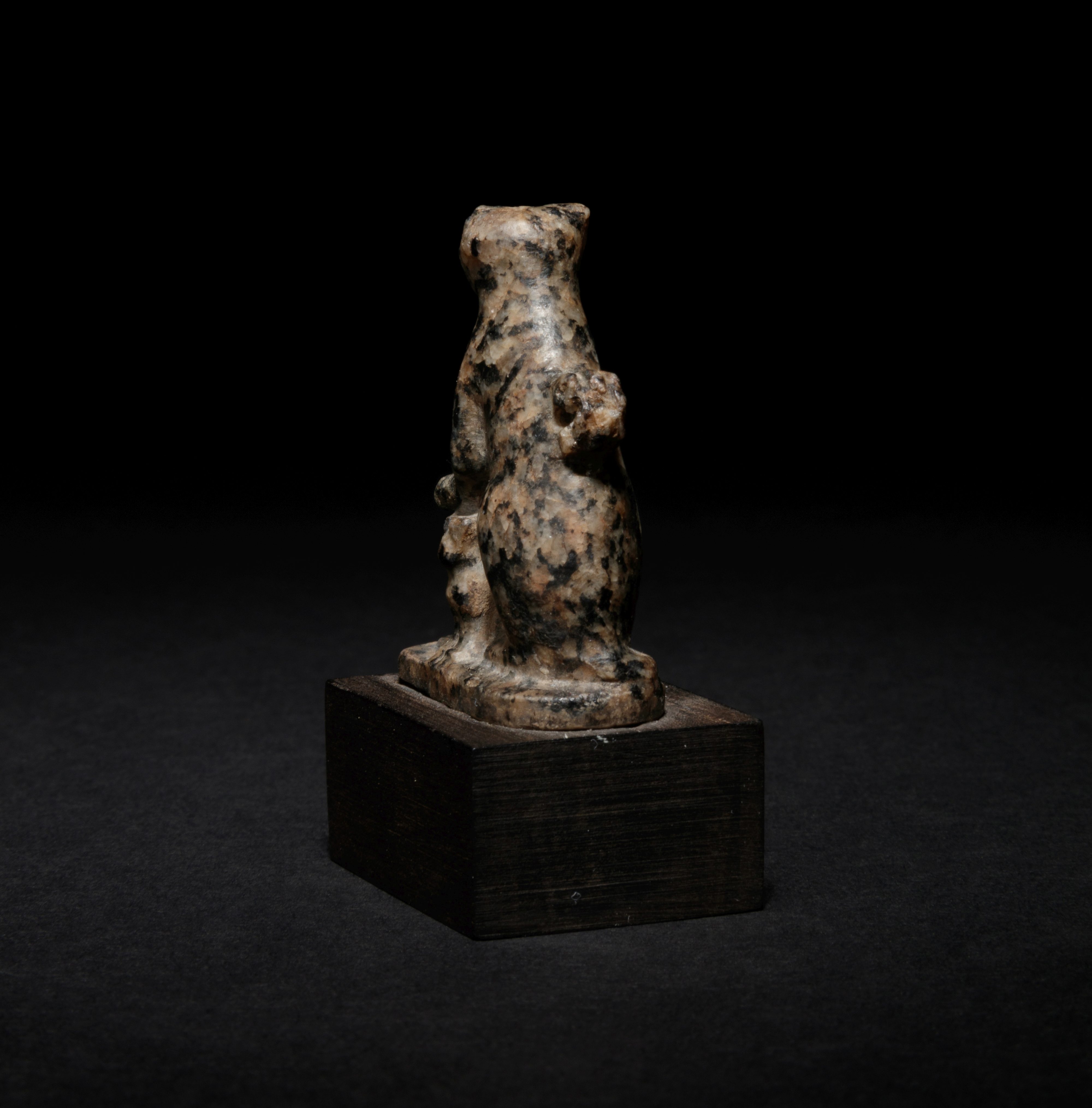 An Egyptian Granite Amulet of a Cat with Kittens Height - Image 3 of 3