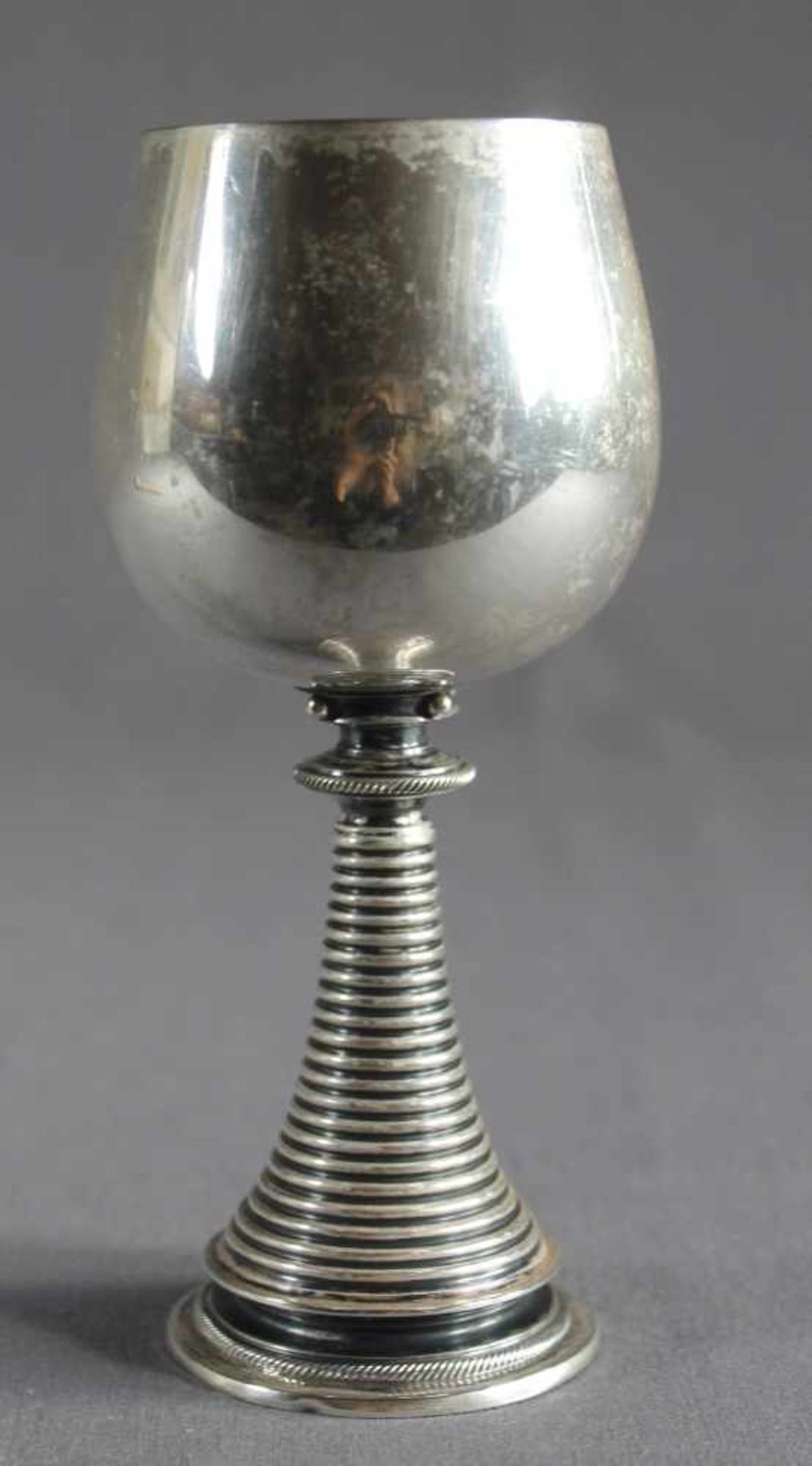 1 Weinrömer Silber, H ca. 16,5cm, Gebrauchsspuren am Stand, (ca. 122,53g)