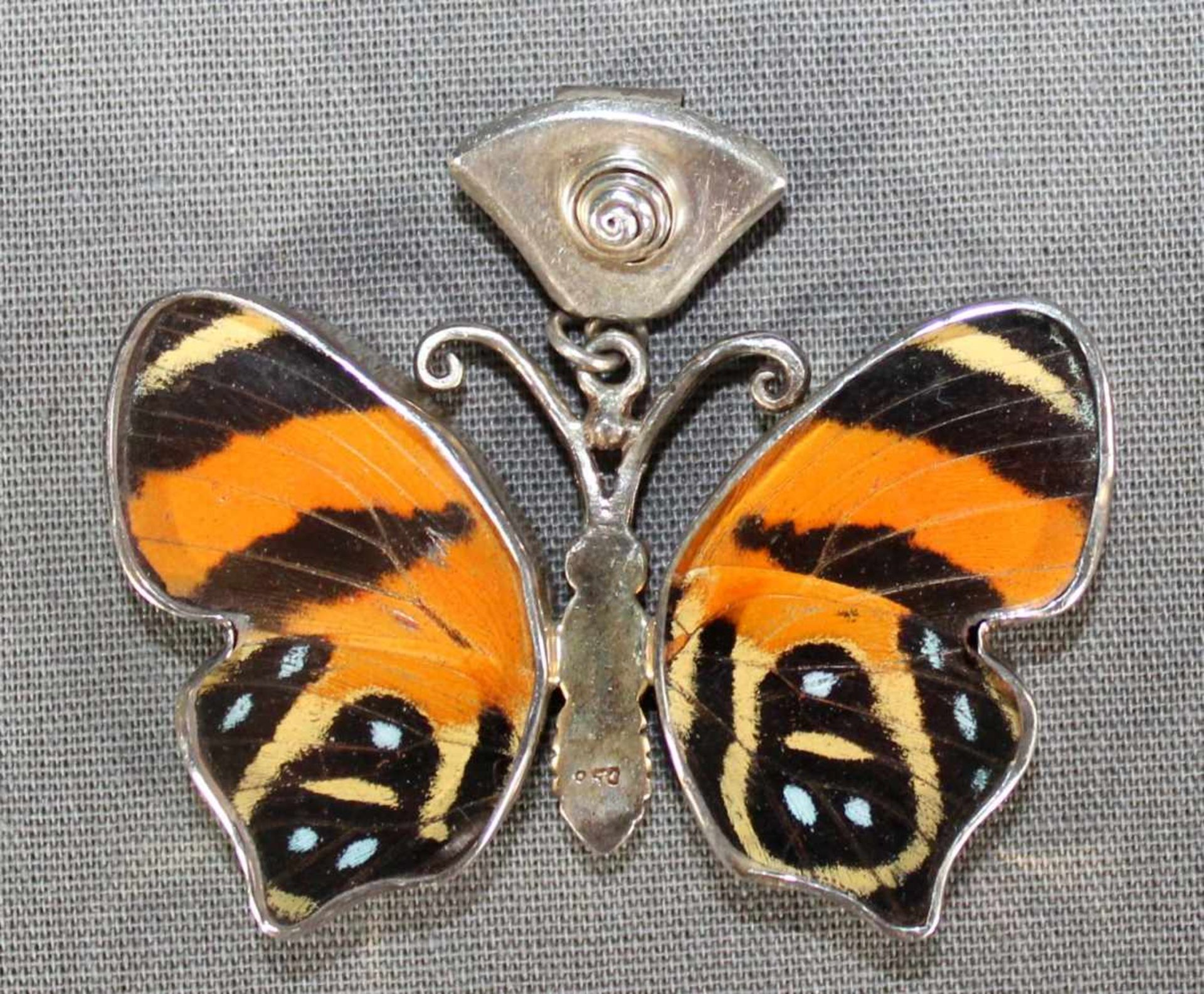 1 großer Schmetterling-Anhänger Silber, sehr dekorativ, Tragespuren - Image 2 of 2