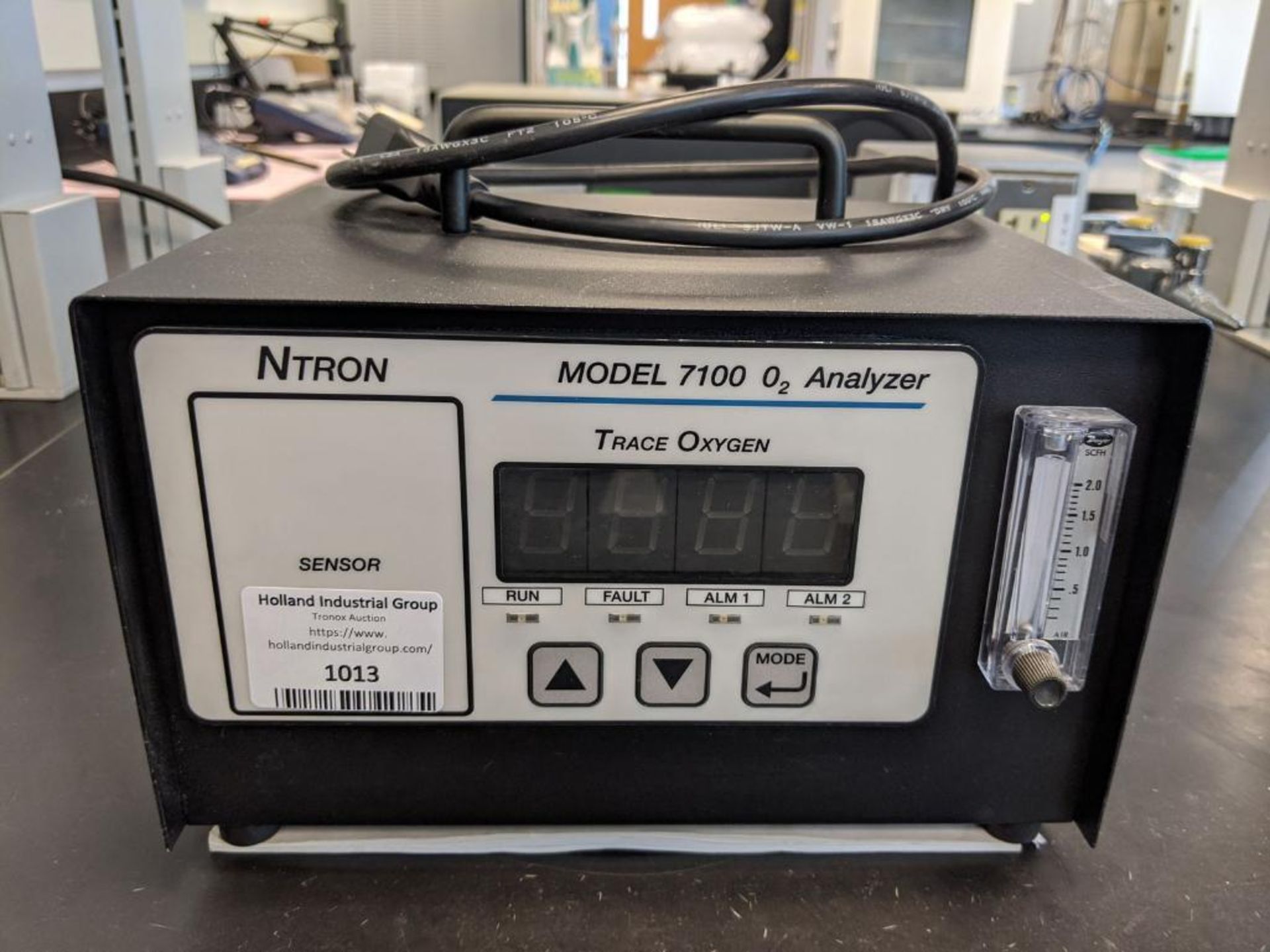 Ntron Model 7100P-CE Portable Oxygen Analyzer