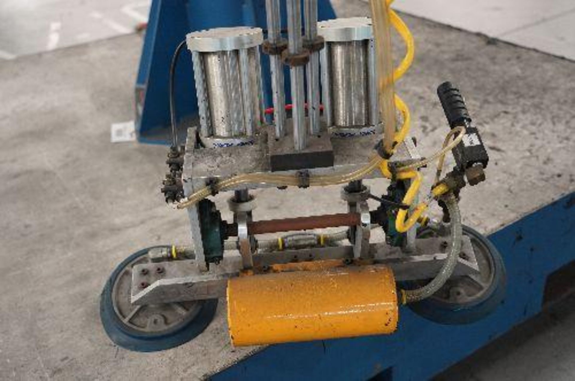 Gorbel/Erdman Jib Crane With Suction Lift System - Image 14 of 20