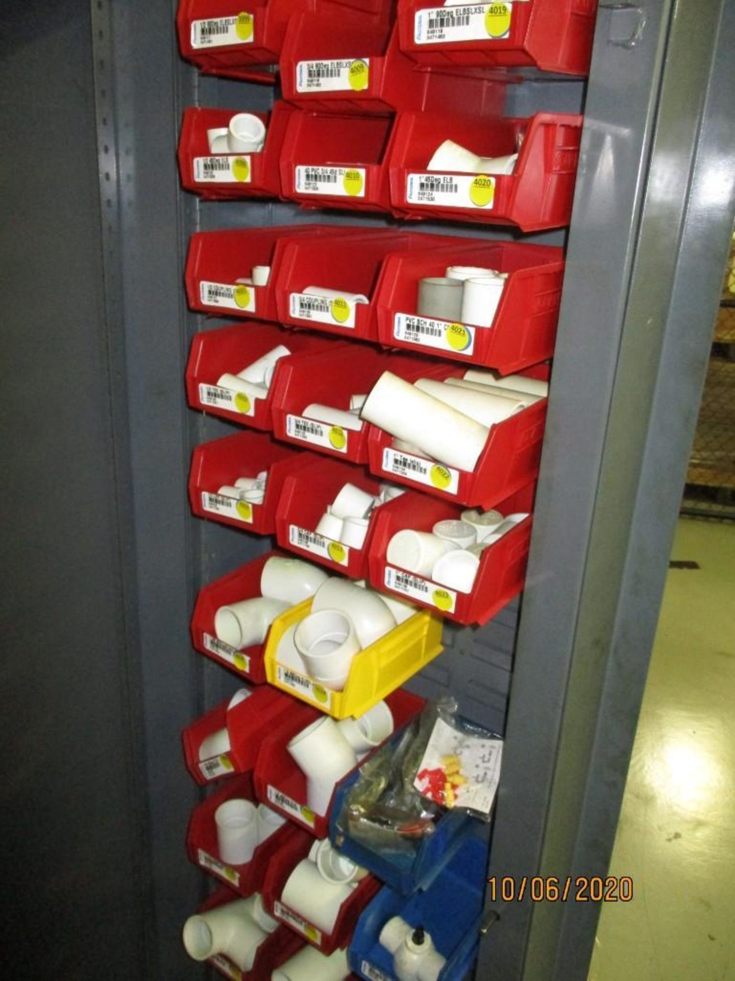 Heavy Duty Storage Cabinet Plus Contents - Image 4 of 4