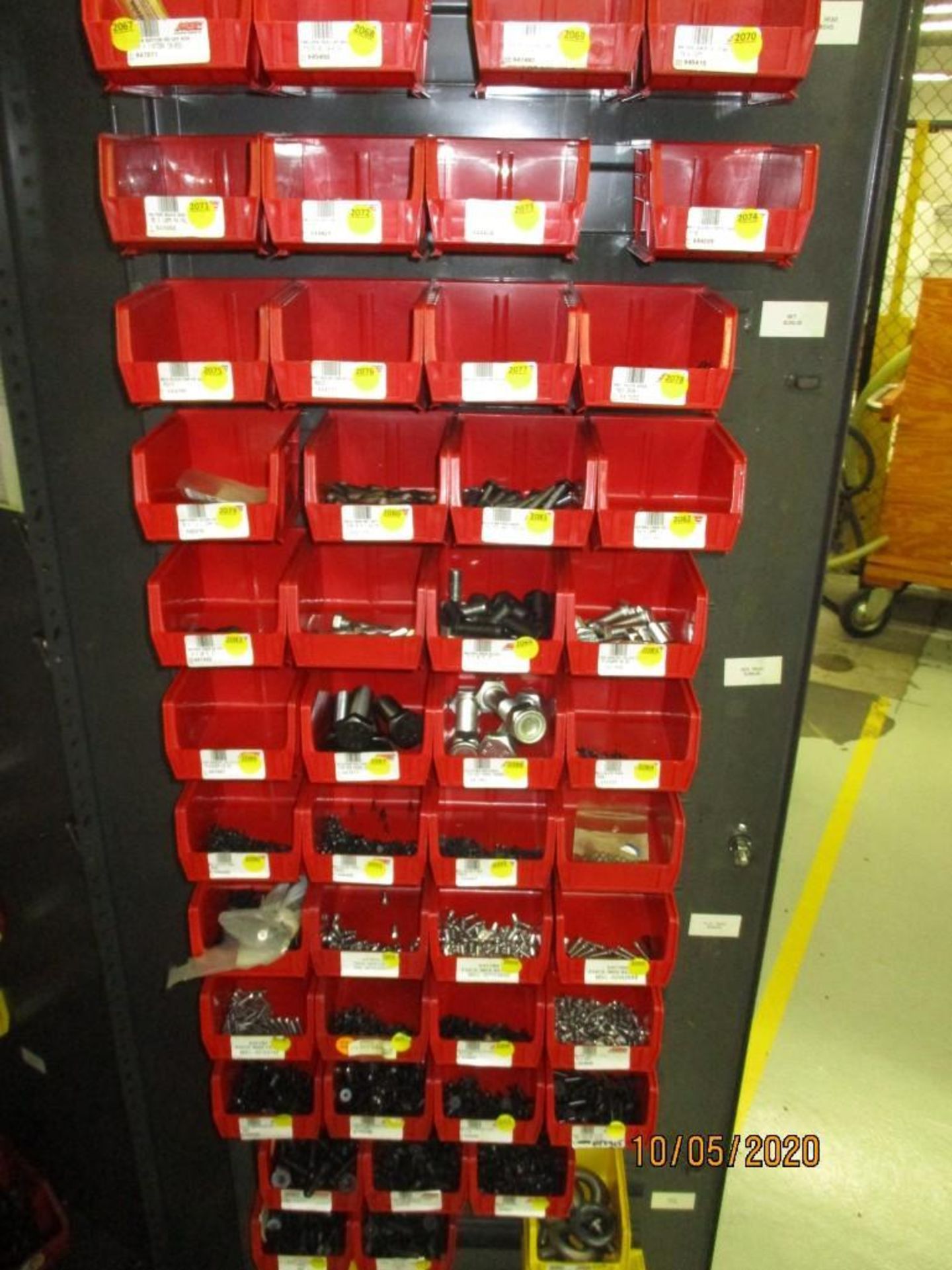 Heavy Duty Storage Cabinet Plus Contents - Image 4 of 5