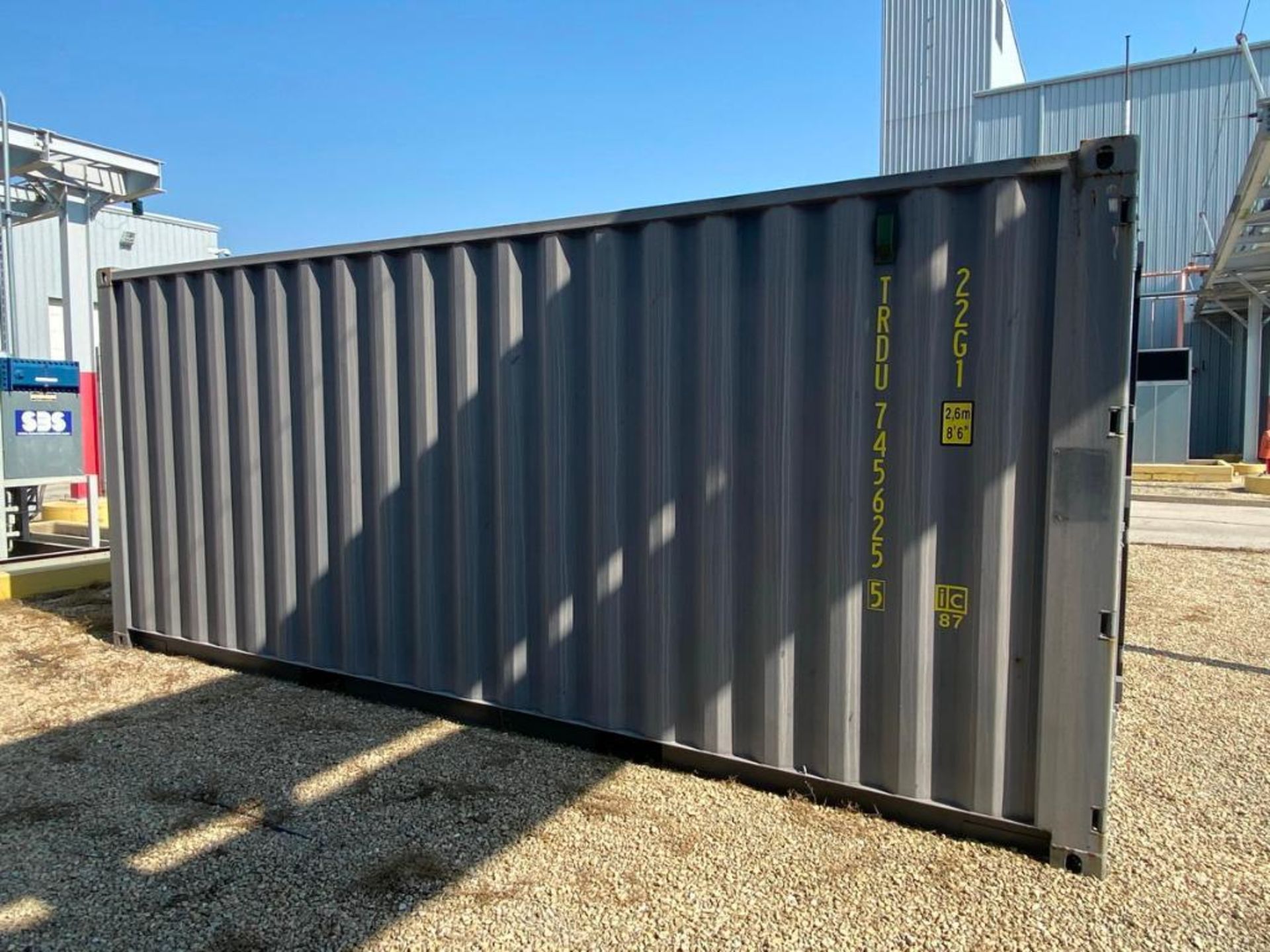 Shipping Container - Image 2 of 5
