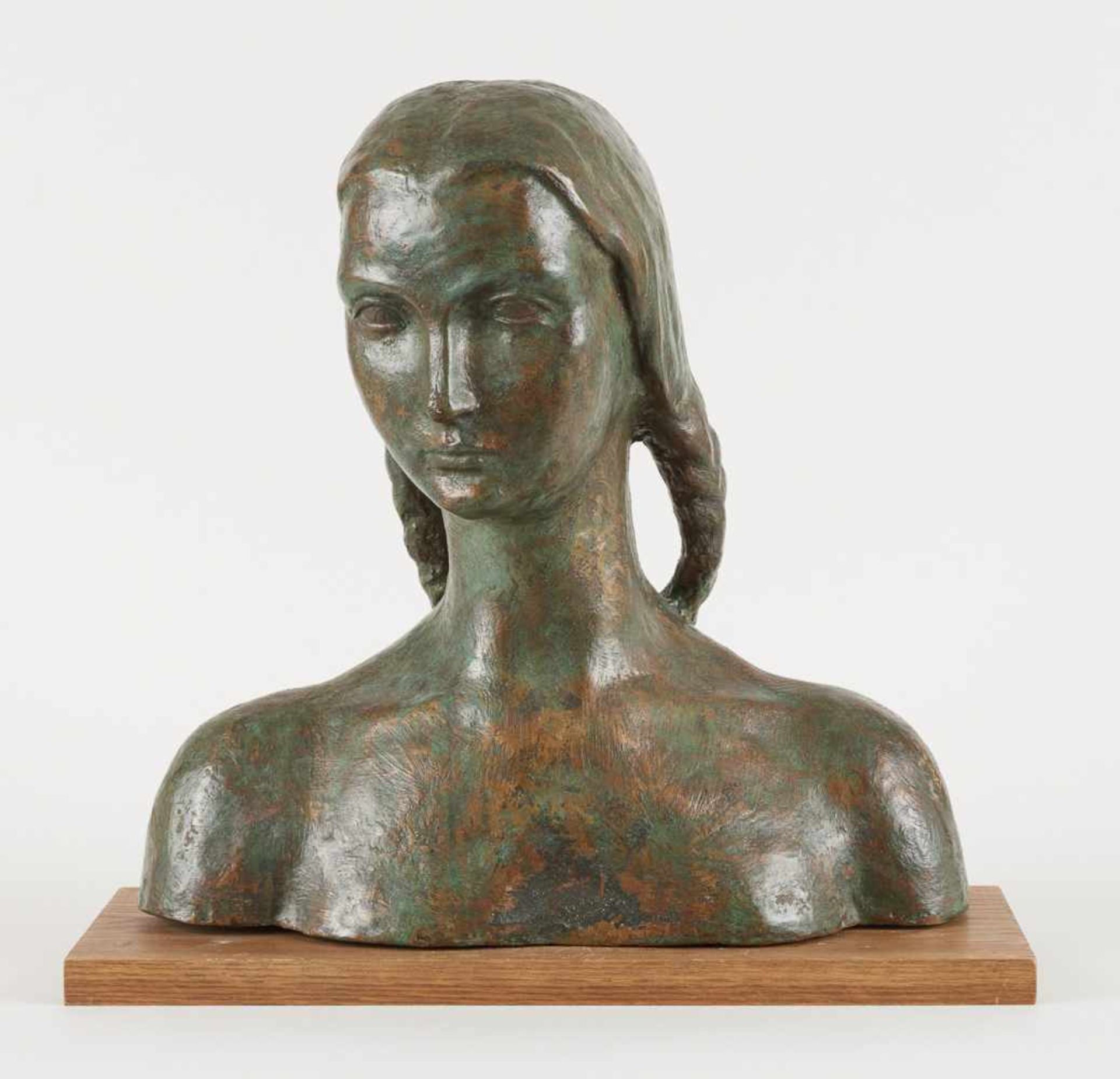 Maurice CHRISTIAENS École belge (1906-1985)Sculpture en bronze à patine verte nuancée: Buste de