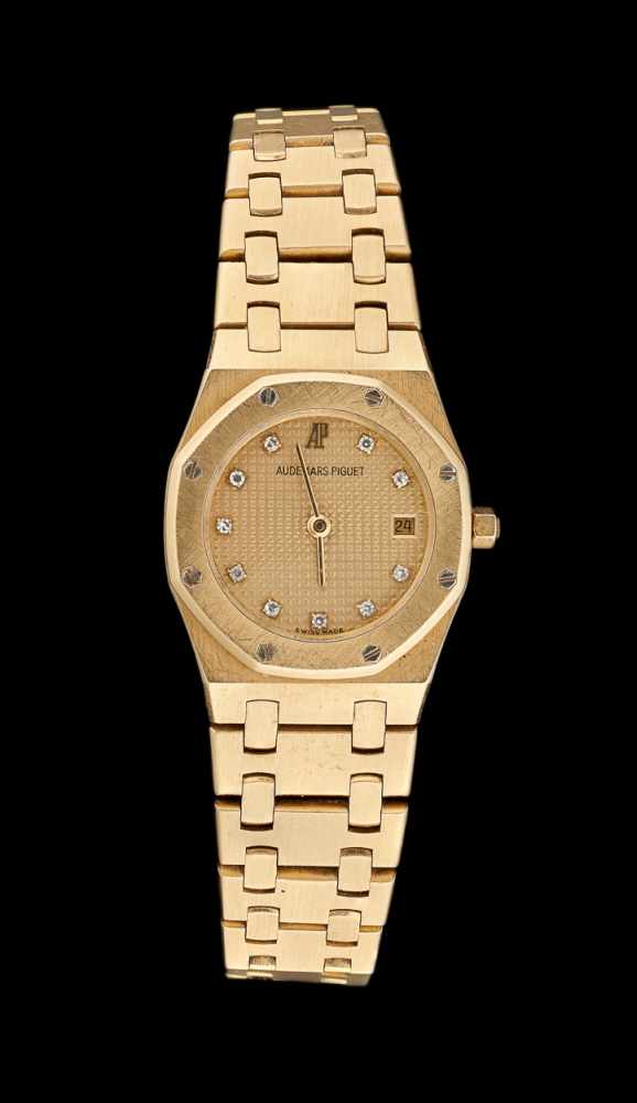Audemars PiguetHorlogerie: Bracelet-montre de dame, complet or jaune, lunette sertie de diamant