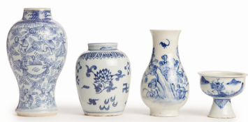A GROUP OF FOUR BLUE AND WHITE PORCELAIN WARES