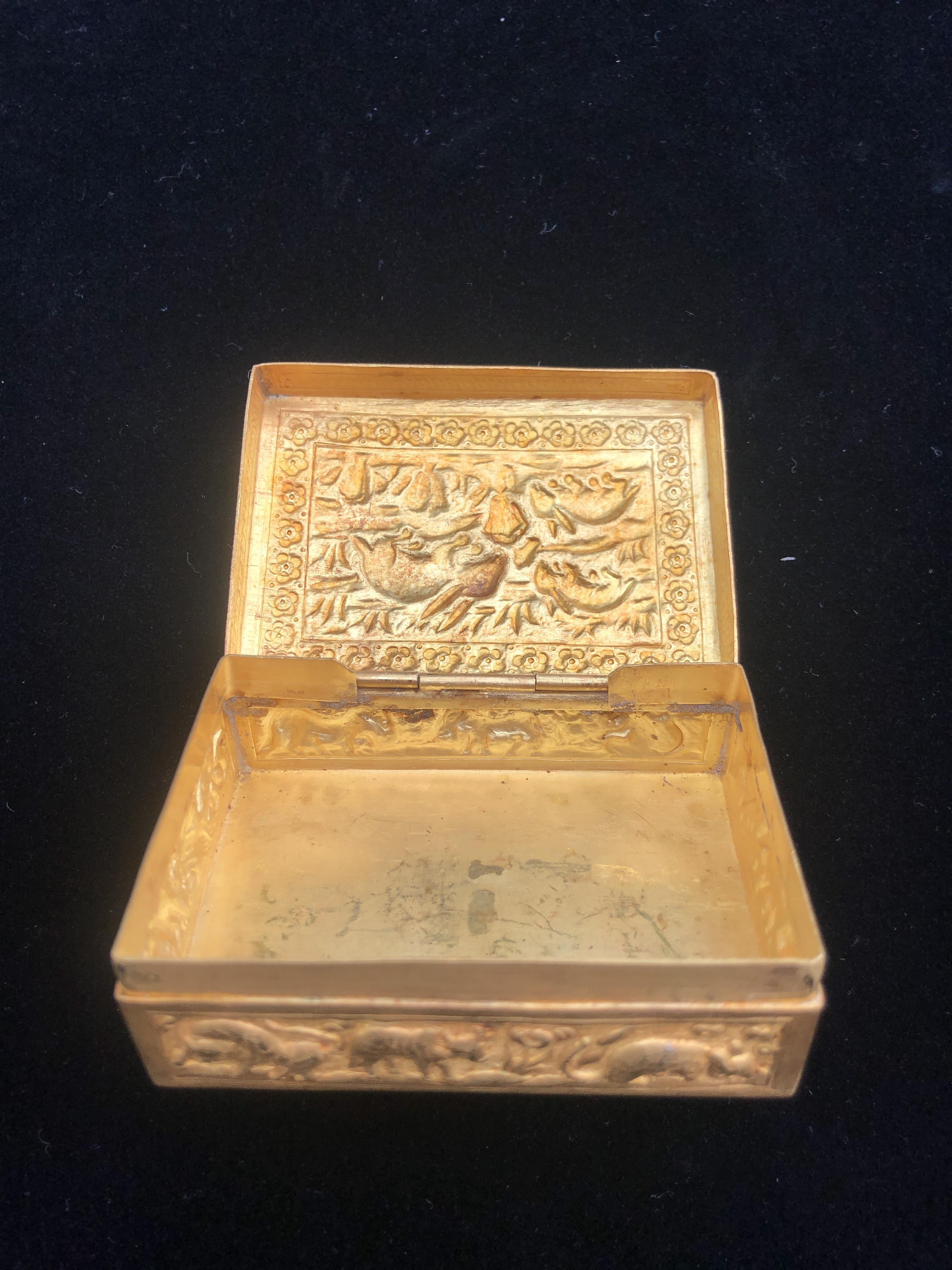 TWO ANTIQUE CHINESE 20K GOLD WEDDING BOXES - Image 14 of 18