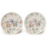 A PAIR OF CHINESE FAMILLE ROSE PLATES