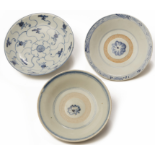 THREE BLUE AND WHITE PORCELAIN DISHES