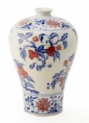 AN UNDERGLAZE BLUE AND COPPER RED MEIPING VASE