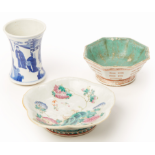 A GROUP OF CHINESE PORCELAIN WARES