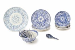 A GROUP OF BLUE AND WHITE PLATES / SPOONS AND A BOWL