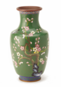 A GREEN GROUND CLOISONNÉ ENAMEL VASE