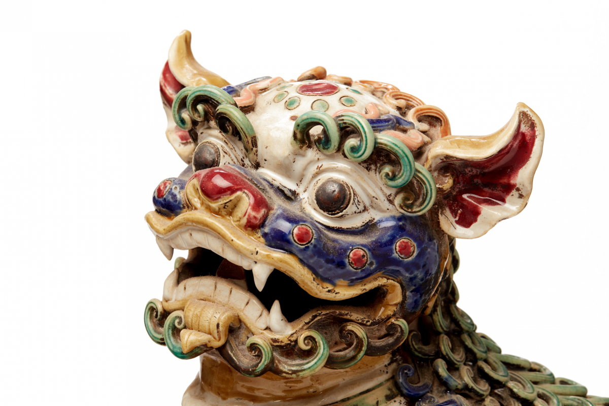 A PAIR OF VIVIDLY GLAZED POTTERY FOO DOGS (1) - Image 3 of 7