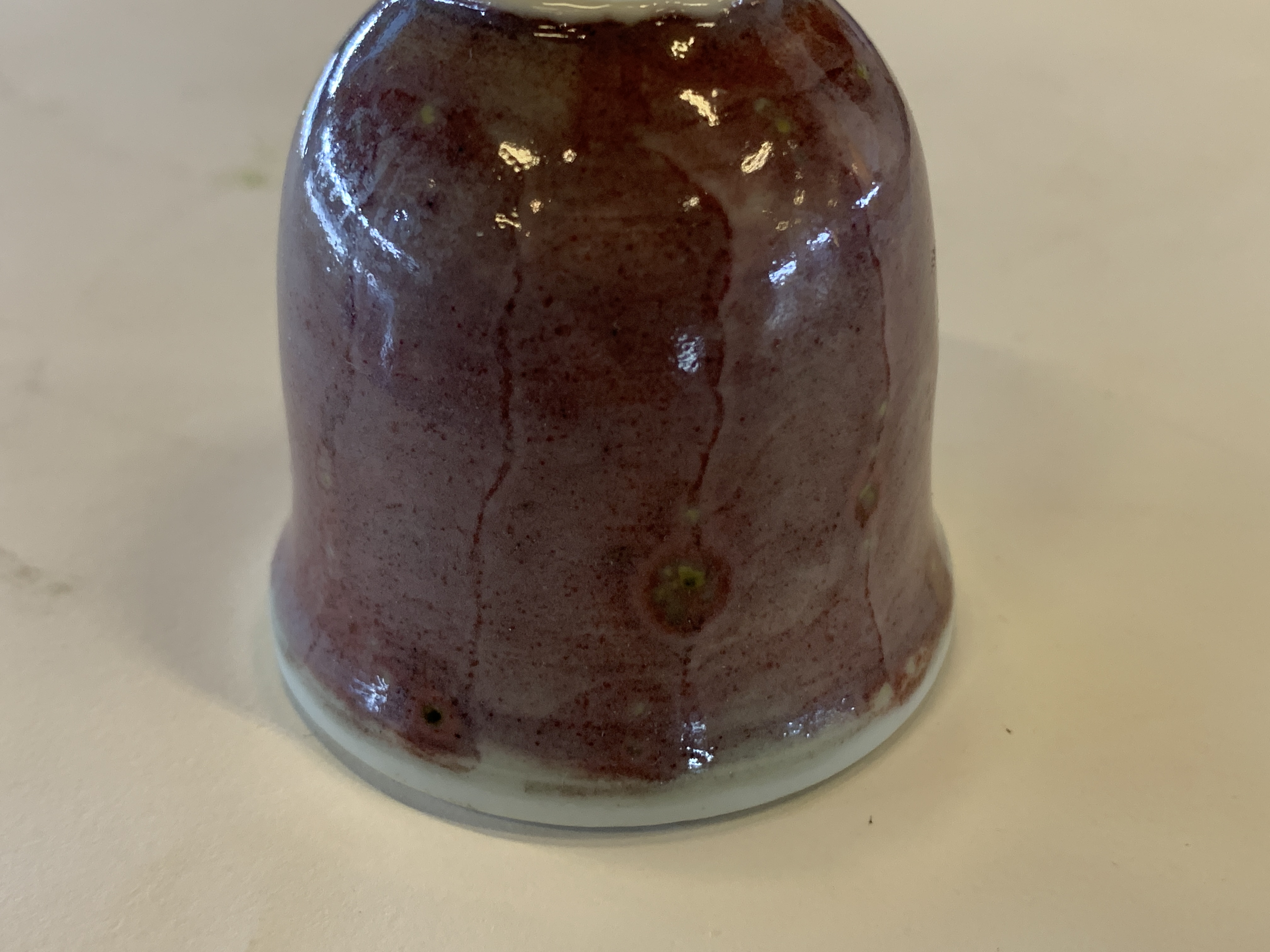 A SMALL BELL-SHAPED PEACH-BLOOM GLAZED WATER POT - Image 6 of 8