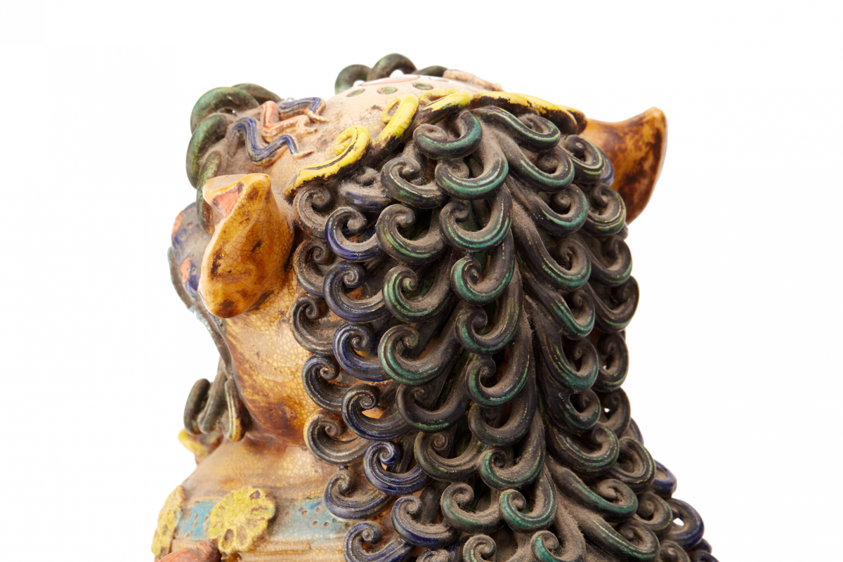 A PAIR OF VIVIDLY GLAZED POTTERY FOO DOGS (2) - Image 6 of 7