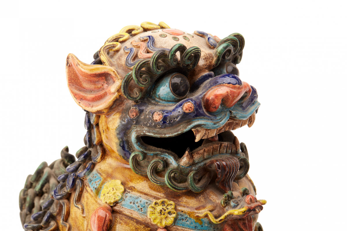 A PAIR OF VIVIDLY GLAZED POTTERY FOO DOGS (2) - Image 3 of 7