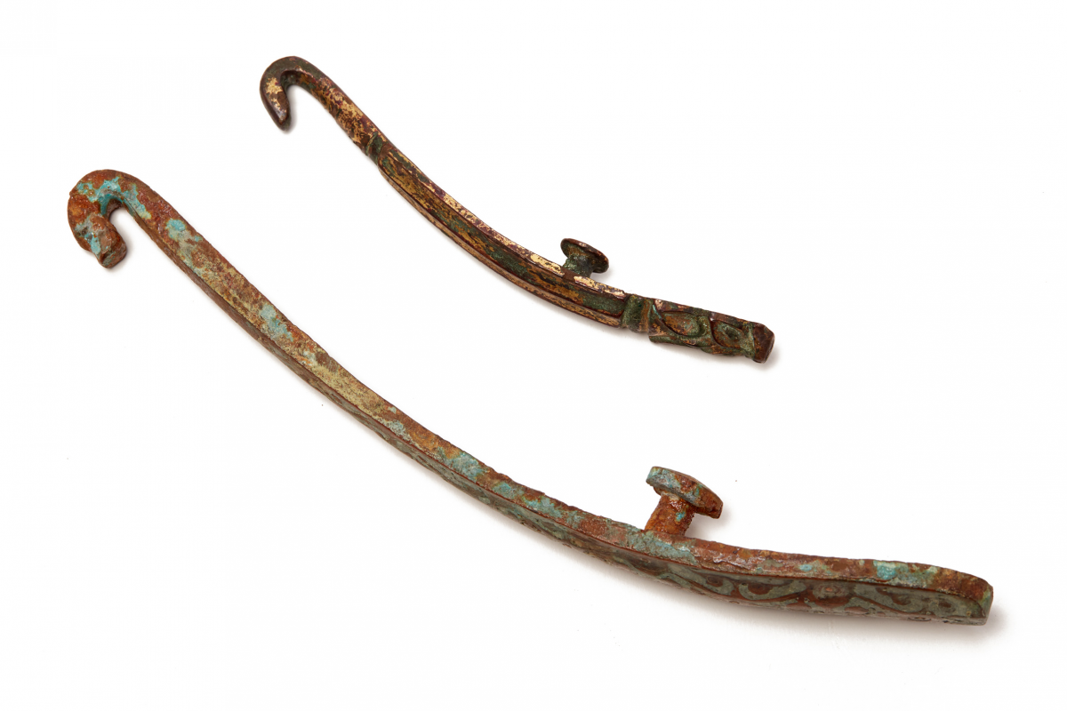 TWO EARLY BRONZE BELT HOOKS - Image 2 of 2