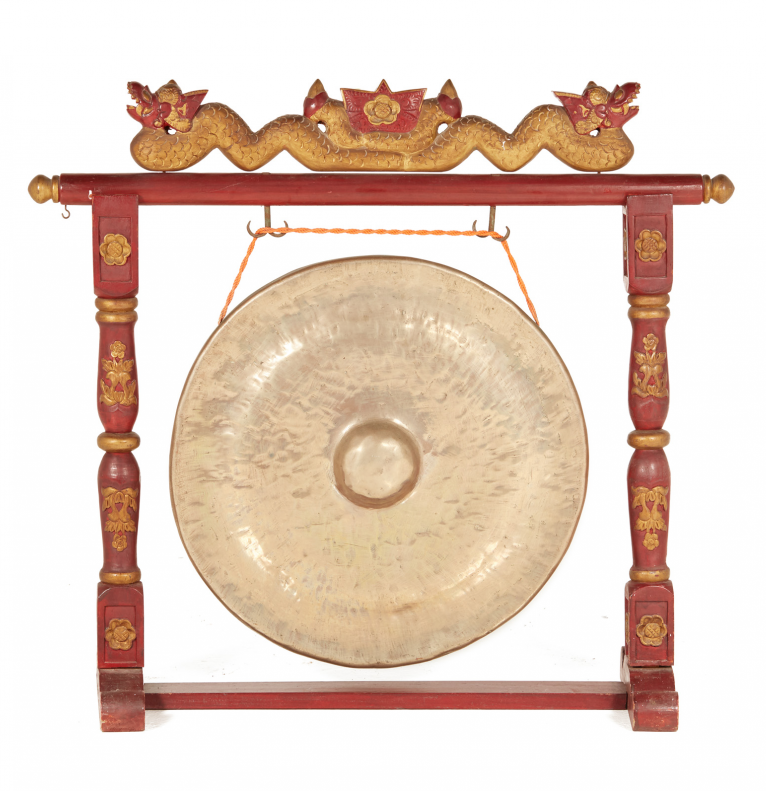 A LARGE ANTIQUE ORIENTAL GONG