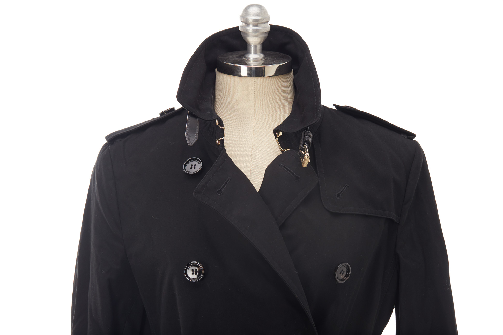 A BURBERRY BLACK MID-LENGTH TRENCH COAT - Image 2 of 5
