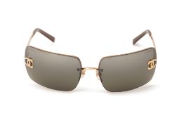 A PAIR OF CHANEL GOLD TONE SUNGLASSES