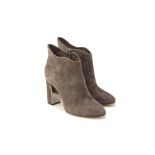 A PAIR OF JOHN CAMUTO GREY 'GRACE' BOOTS US 10