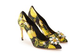 A PAIR OF DOLCE & GABBANA LEMON PRINT 'BELLUCI' PUMPS EU 39