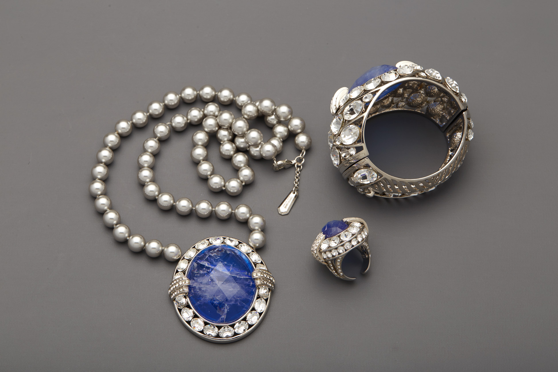 A ROBERTO CAVALLI BLUE STONE COSTUME JEWELLERY SET - Image 2 of 4