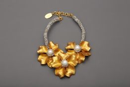 A VILAIWAN GOLD & PEARL CHOKER