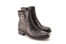 A LA CANADIENNE 'SHELBY' BLACK LEATHER ANKLE BOOTIES US 6.5