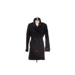A BURBERRY BLACK MID-LENGTH TRENCH COAT