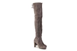 A PAIR OF STUART GREY WEITZMAN HEELED BOOTS US10