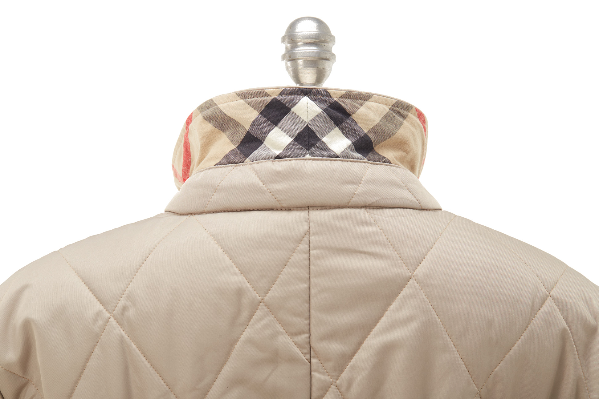 A BURBERRY QUILTED HONEY JACKET - Image 4 of 4