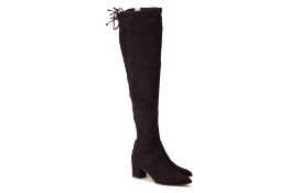 A PAIR OF STUART WEITZMAN SUEDE BOOTS US 9